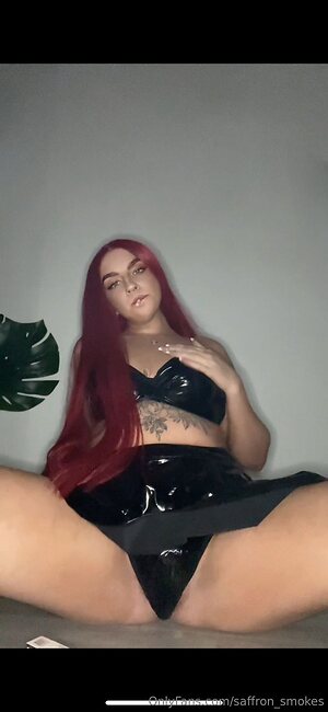 saffron smokes Nude Leaked Photo #15