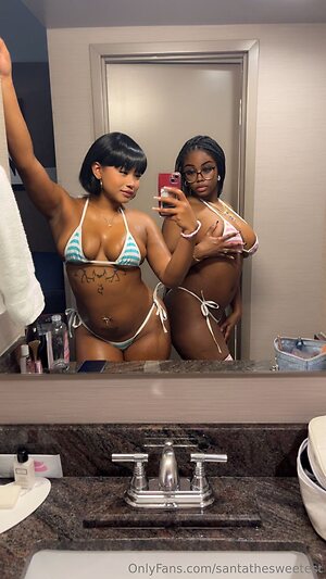 santathesweetest Nude Leaked Photo #22