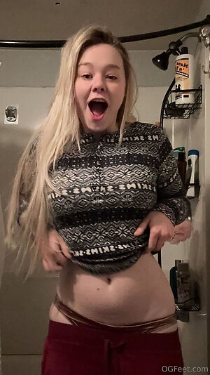 sativaskies Nude Leaked Photo #14