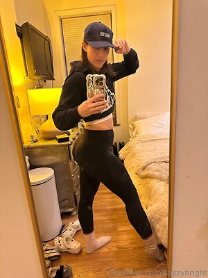 sazzybright Nude Leaked Photo #5