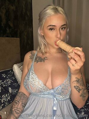 scarletxroseee Nude Leaked Photo #18