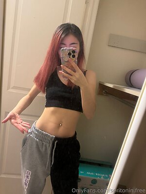 seritonin free Nude Leaked Photo #13