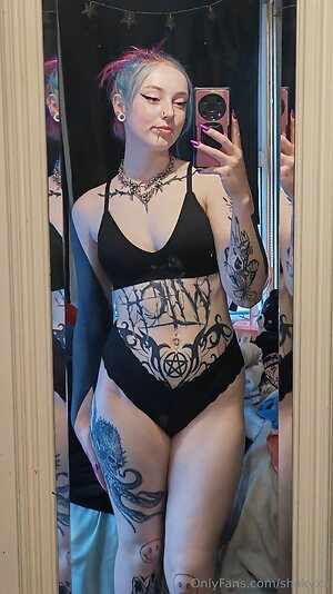 shakyxx Nude Leaked Photo #8