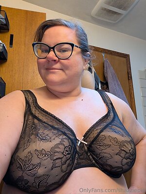 shazziepie Nude Leaked Photo #13