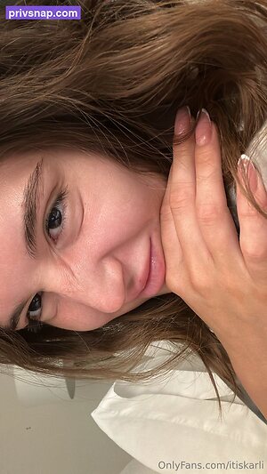 sheiskarlii Nude Leaked Photo #36