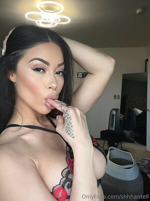 shhhantell Nude Leaked Photo #11