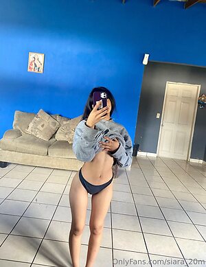 siara 20m Nude Leaked Photo #13