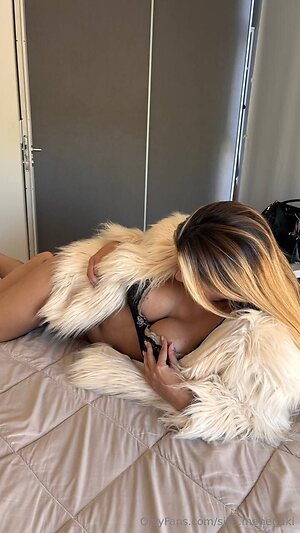 silia menegaki Nude Leaked Photo #7