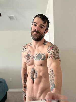simonlee3 Nude Leaked Photo #2