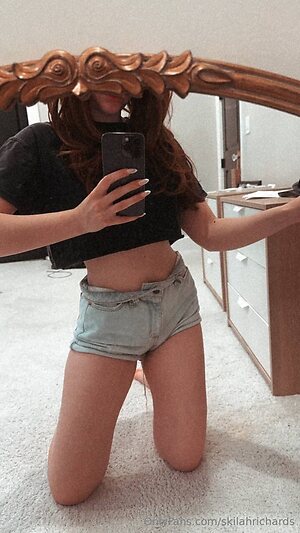 skilahrichards Nude Leaked Photo #10