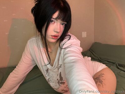 sky cutiiexx Nude Leaked Photo #2