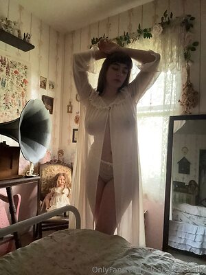 sleepylittledolly Nude Leaked Photo #15