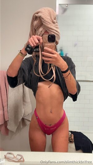 slimthickbrifree Nude Leaked Photo #25