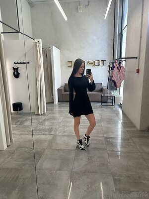solazolafree Nude Leaked Photo #19