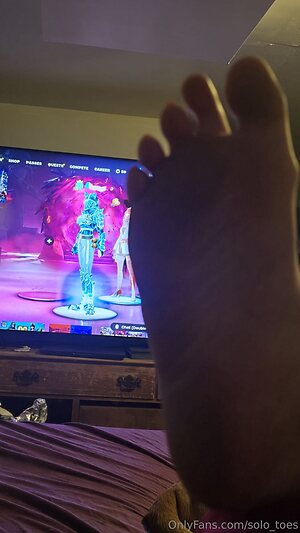solo toes Nude Leaked Photo #24
