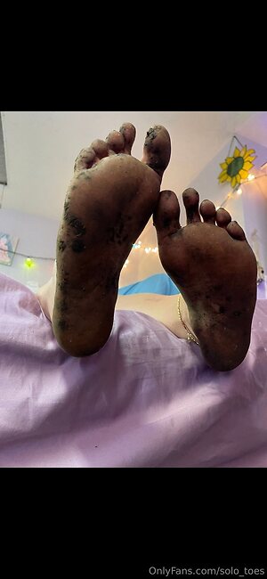 solo toes Nude Leaked Photo #30