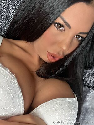 soniabmodel Nude Leaked Photo #3