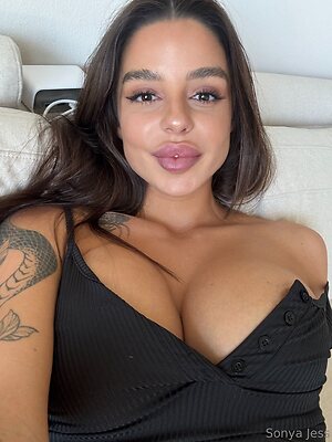 sonya jess Nude Leaked Photo #8