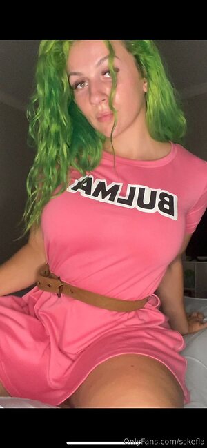 sskefla Nude Leaked Photo #13