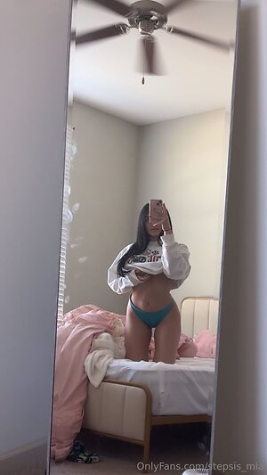 stepsis mia Nude Leaked Photo #3