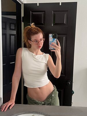 strawberrykisses99 Nude Leaked Photo #4