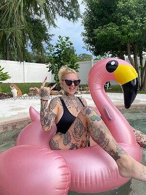 stupiderandhotter Nude Leaked Photo #14