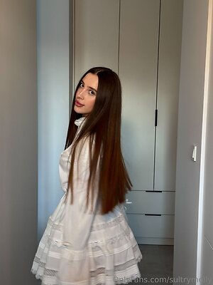 sultrymolly Nude Leaked Photo #9