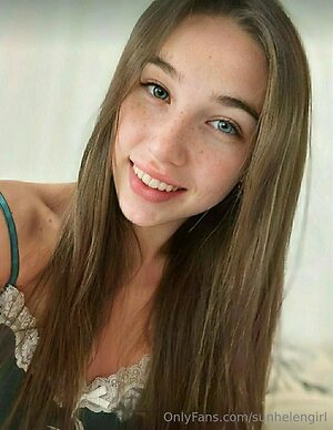 sunhelengirl Nude Leaked Photo #36