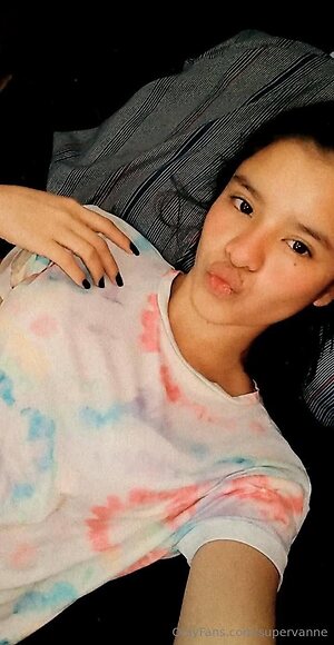 supervanne Nude Leaked Photo #7