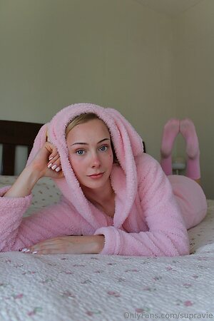 supravie Nude Leaked Photo #30