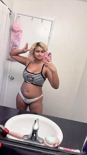 suuberrymxlk Nude Leaked Photo #4