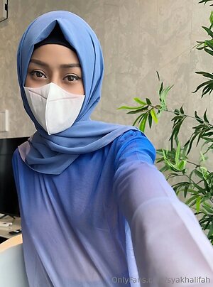 syakhalifah Nude Leaked Photo #8