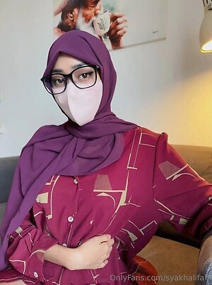 syakhalifah Nude Leaked Photo #28