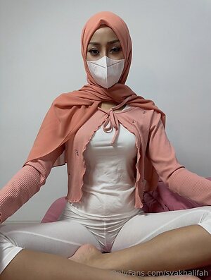 syakhalifah Nude Leaked Photo #34