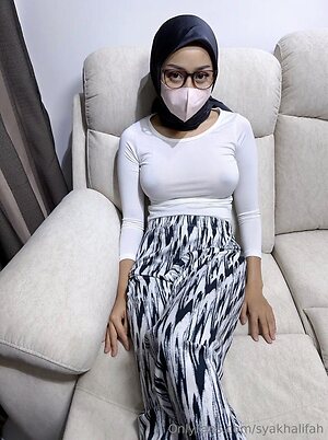 syakhalifah Nude Leaked Photo #42
