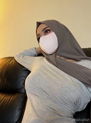 syakhalifah Nude Leaked Photo #46