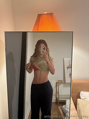 sydneyvmayy Nude Leaked Photo #16