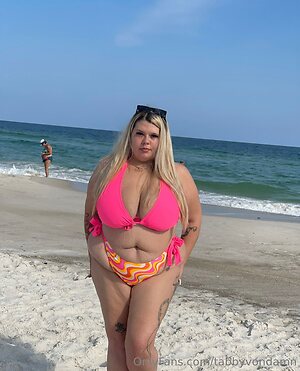 tabbyvondamn Nude Leaked Photo #17