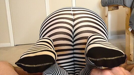 take my feet Nude Leaked Photo #10