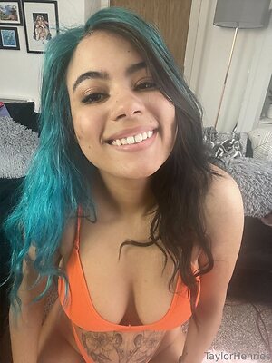 taylorhenriesfree Nude Leaked Photo #9