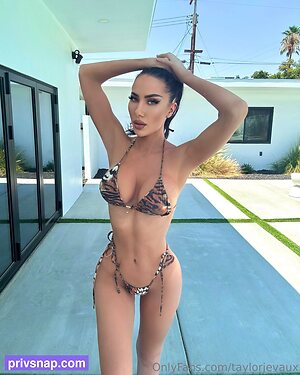 taylorjevaux Nude Leaked Photo #25