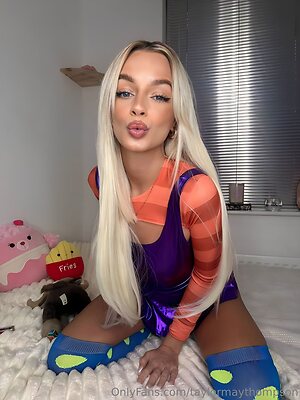 taylormaythompson Nude Photos