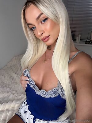 taylormaythompson Nude Leaked Photo #19