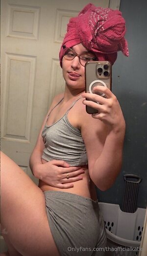 thaofficialkatie Nude Leaked Photo #13