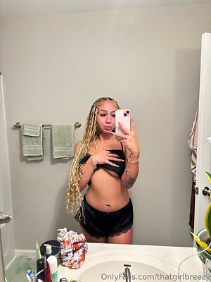 thatgirlbreezy Nude Leaked Photo #4