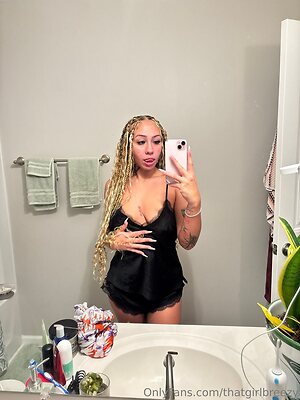 thatgirlbreezy Nude Leaked Photo #5