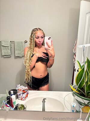 thatgirlbreezy Nude Leaked Photo #6
