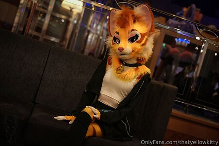 thatyellowkitty Nude Leaked Photo #9
