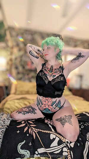 thebettynuggs Nude Leaked Photo #13