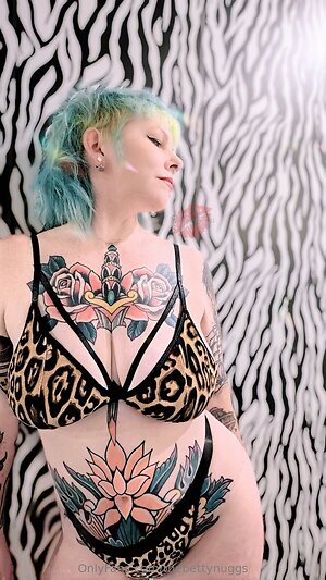 thebettynuggs Nude Leaked Photo #14
